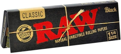 Raw Classic Black Rolling Papers | Smokey's